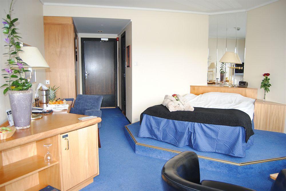 Farsund Fjordhotel Exteriör bild